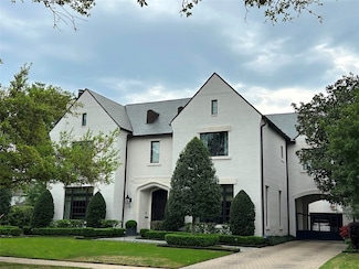 3717 Carlon St, Houston, TX 77005
