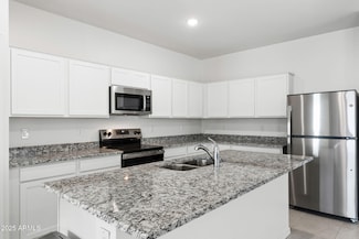 38099 N Stallion St, San Tan Valley, AZ 85140