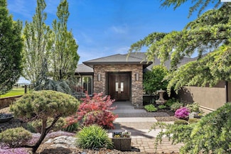 2975 Riverbend Dr, Richland, WA 99354
