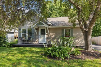 318 Stillwater Ave W, Stillwater, MN 55082