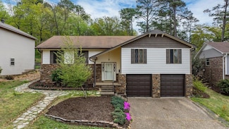 13 Misty Ct, Little Rock, AR 72227