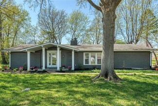 1221 Warson Pines Dr, Saint Louis, MO 63132