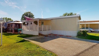 2722 Green Acre Dr, Erie, PA 16506
