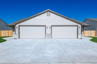 9133 E Chris Ct, Bel Aire, KS 67226