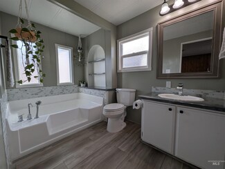 2316 S Naclerio Ln, Boise, ID 83705