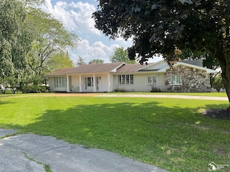 4845 E Dunbar Rd, Monroe, MI 48161