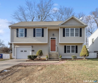 39 Meriline Ave, Plainville, CT 06062