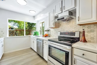 208 Siskiyou Ct, Walnut Creek, CA 94598