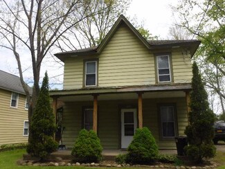 165 Lakeview Ave, Lakewood, NY 14750