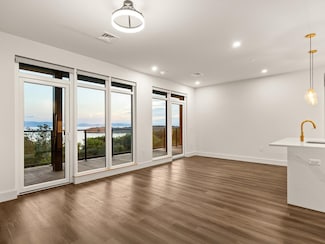 125 Cambrian Way Unit 607, Burlington, VT 05401