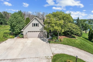 789 Neumeyer Ln, Brillion, WI 54110