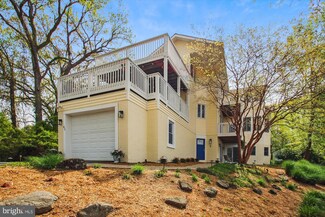 61 E Lake Dr, Annapolis, MD 21403