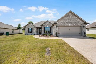 29 Ashland Dr, Jackson, TN 38305
