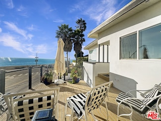 111 Waterview St, Playa Del Rey, CA 90293