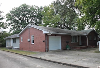 211 S 16th St, Murray, KY 42071