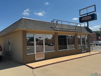 702 W Main St, Artesia, NM 88210