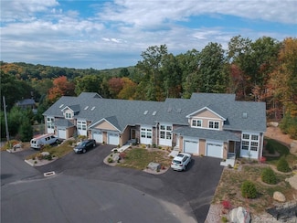31 Gaby Ln, Naugatuck, CT 06770