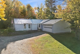 71 Smithfield Rd, Belgrade, ME 04917