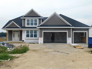 257 Candleberry Ln, Grafton, WI 53024