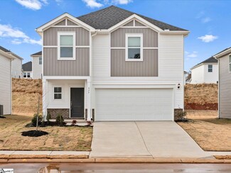 577 Dallington Dr, Wellford, SC 29385