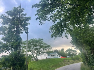 9421 Slate Creek Rd, Rockport, WV 26169