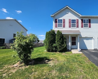2725 Hoffman St Unit 2725, Plano, IL 60545