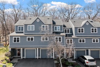 13 Boulderbrook Dr, Peabody, MA 01960
