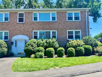155 Heritage Hill Rd Unit B, New Canaan, CT 06840