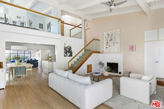 3820 Broadlawn Dr, Los Angeles, CA 90068