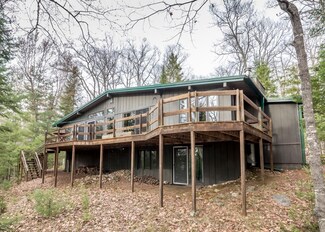 6559 E Kaubashine Rd, Hazelhurst, WI 54531