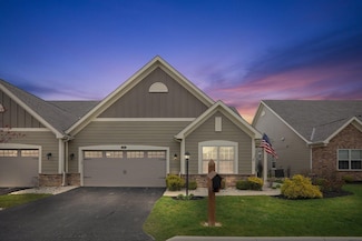 816 Summerlin Ln, Marysville, OH 43040