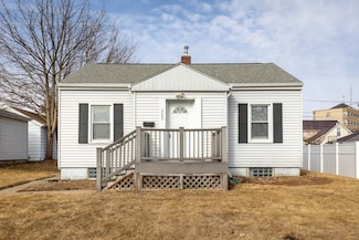 805 Euclid St, Dubuque, IA 52001