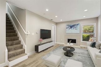 935 La Posada Dr Unit 158, Austin, TX 78752