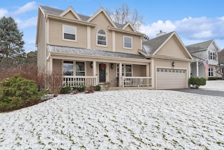 949 Milford St, Cary, IL 60013