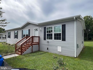 711 N Huckleberry Ave, Bear, DE 19701