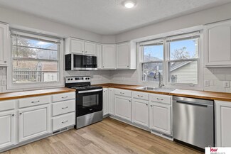 4220 Larimore Ave, Omaha, NE 68111