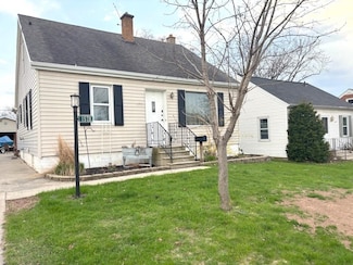 1578 Cass St, Green Bay, WI 54302