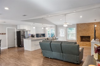 3011 Tanglewood Dr, Commerce, TX 75428