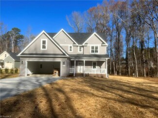 407 E Brookwood Ave, Liberty, NC 27298