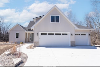 3869 Candlish Harbor Ln, Oshkosh, WI 54902