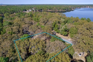 281 Pipers Landing Rd, Defuniak Springs, FL 32433