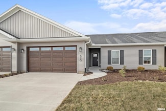 520 N 3rd Ave, Eldridge, IA 52748