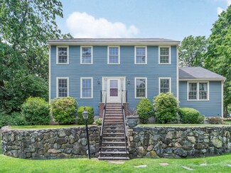 8 Robert Treat Paine Dr, Waltham, MA 02452