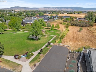 4097 Gemini Dr, La Grande, OR 97850