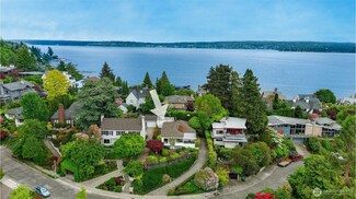 3144 W Laurelhurst Dr NE, Seattle, WA 98105