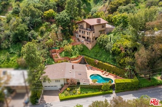10160 Cielo Dr, Beverly Hills, CA 90210