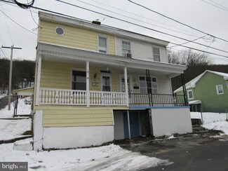 60 Cadbury St, Pottsville, PA 17901