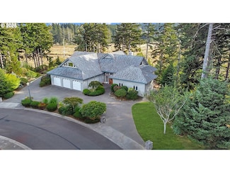 2719 Alder Ridge Dr, North Bend, OR 97459