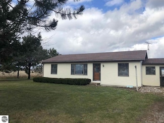 6336 Galion Rd, Hale, MI 48739