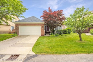 31207 Barrington Dr, Novi, MI 48377